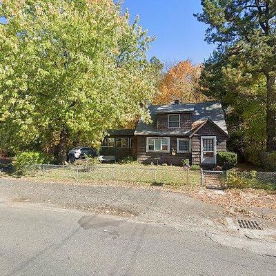 19 Dudley St, Wilbraham, MA 01095