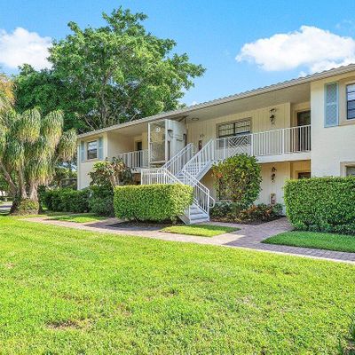 19 Westgate Lane, Boynton Beach, FL 33436