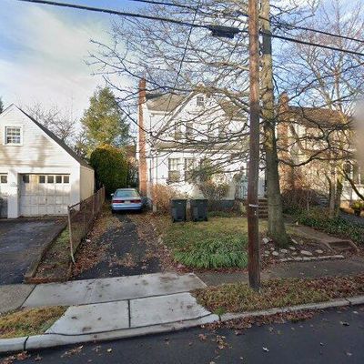 190 Elder Ave, Bergenfield, NJ 07621