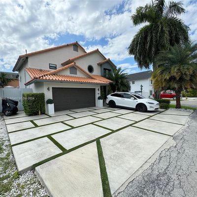 19010 Nw 78 Th Pl, Hialeah, FL 33015