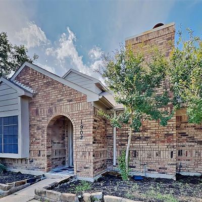 1902 Lavaca Ct, Carrollton, TX 75010