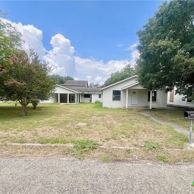 1902 N Mcleod St, Cuero, TX 77954