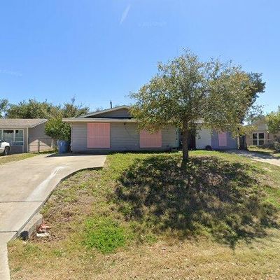 1903 Cochran Ln, Rockport, TX 78382