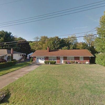 1904 Brigadoon Ln, New Castle, PA 16101