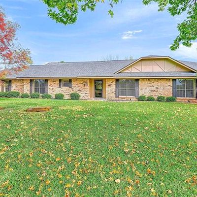 1907 Carriage Estates Rd, Sherman, TX 75092