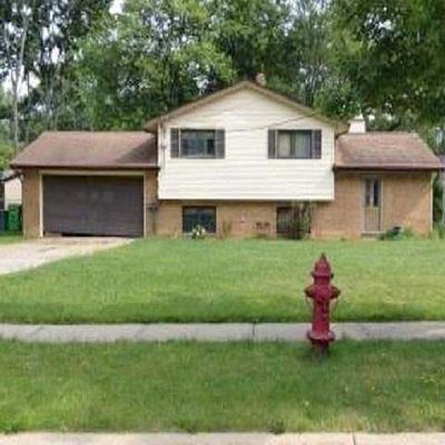 191 Maplelawn Dr, Berea, OH 44017