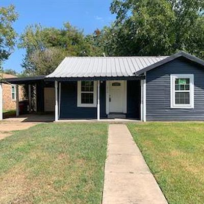 1916 Liberty St, Bonham, TX 75418