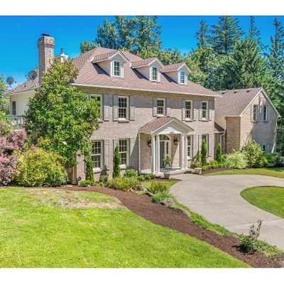 19177 Hill Top Rd, Lake Oswego, OR 97034