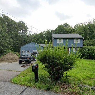 192 Maple St, Douglas, MA 01516