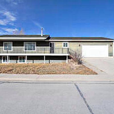 192 Tongue River Ave, Moorcroft, WY 82721