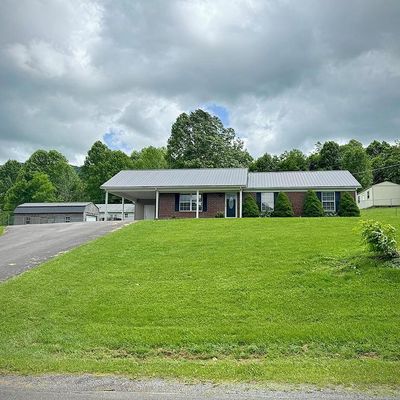 192 Yale St, Tazewell, VA 24651