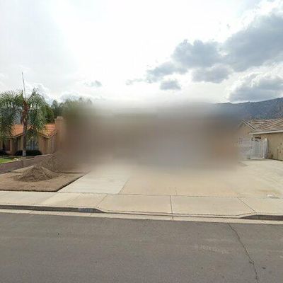 19261 Okeechobee Ln, Lake Elsinore, CA 92530