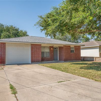 1938 Sentinel Dr, Corpus Christi, TX 78418