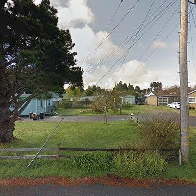 1942 Crowell Ln, Eureka, CA 95503