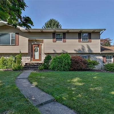 1944 Maria Ln, Allentown, PA 18104