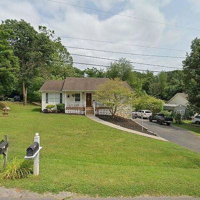 195 Little Mountain Cir, Rocky Mount, VA 24151