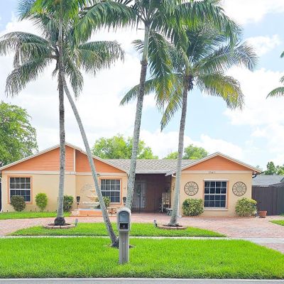 19607 Nw 62 Nd Ave, Hialeah, FL 33015