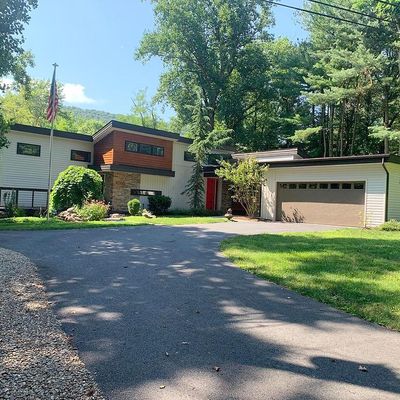 1961 Stony Creek Rd, Dauphin, PA 17018