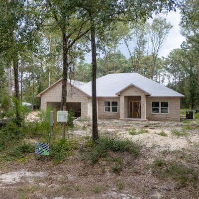 198 Lake Juniper Cir, Defuniak Springs, FL 32433