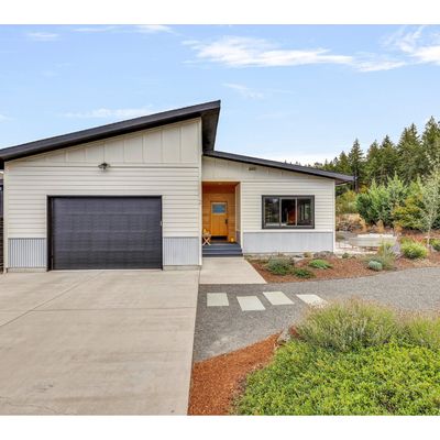 2 Longbow Ct, Whitesalmon, WA 98672