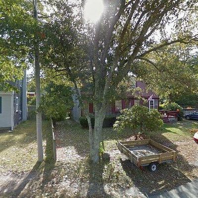 2 Maple St, Bourne, MA 02532