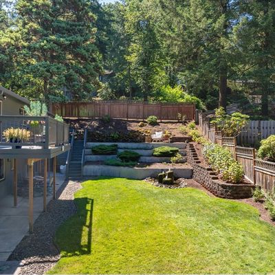 17749 Leafy Ln, Lake Oswego, OR 97034