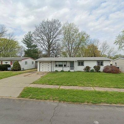 1775 Kay Dr, Florissant, MO 63031