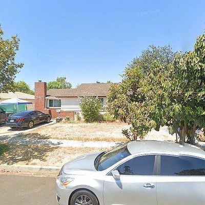 17949 Lull St, Reseda, CA 91335