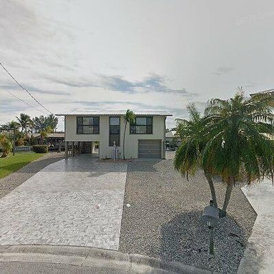 18 Avenida Carita, Fort Myers Beach, FL 33931