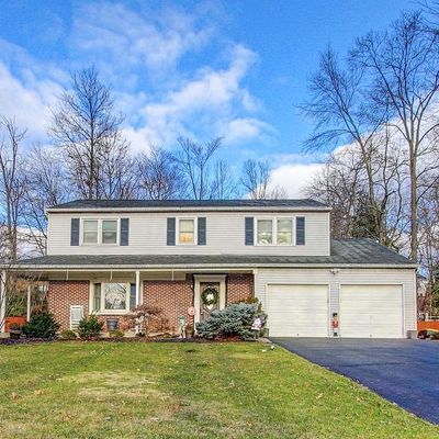 18 Boulder Dr, Sellersville, PA 18960