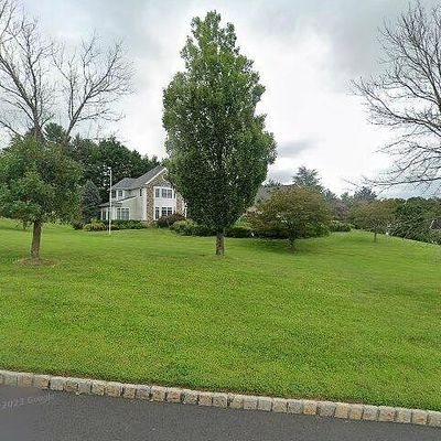 18 Todd Ridge Rd, Titusville, NJ 08560