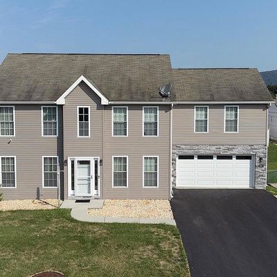 1804 Driftstone Dr, Harrisburg, PA 17110