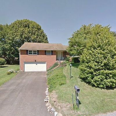 1807 Larchmont Ln, Lancaster, PA 17601