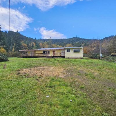 181 Oak Hollow Ln, Riddle, OR 97469