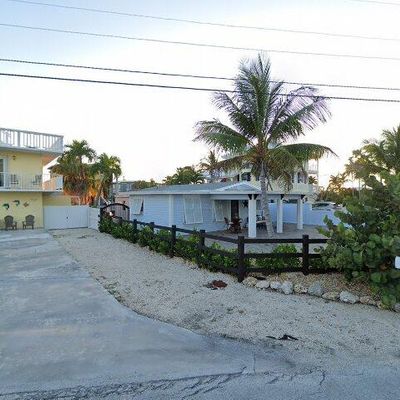 181 Ocean View Dr, Key Largo, FL 33037