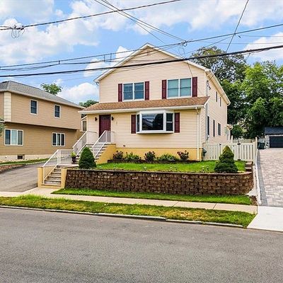 181 Santiago Ave, Rutherford, NJ 07070