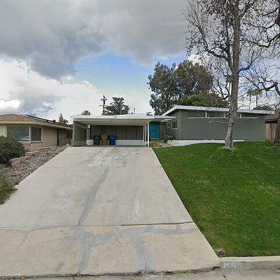 1815 Ridgewood Dr, Bakersfield, CA 93306