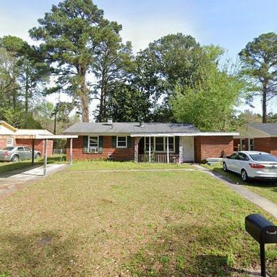 1816 Northgate Dr, Savannah, GA 31404