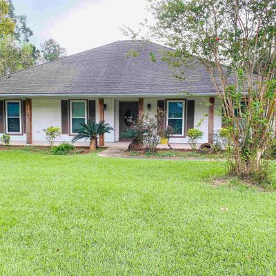 1825 E Belle Helene St, Gonzales, LA 70737