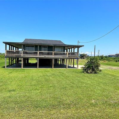 1831 Front Ave, Port Bolivar, TX 77650