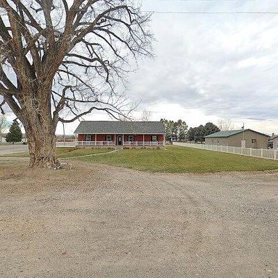 184 S 1 St St W, Cowley, WY 82420