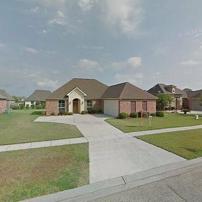 2053 High Point Dr, Zachary, LA 70791