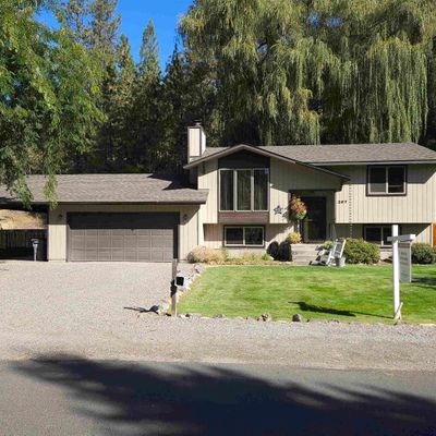 207 E Franklin Dr, Nine Mile Falls, WA 99026