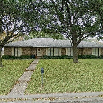 207 White Hall Rd, Woodway, TX 76712