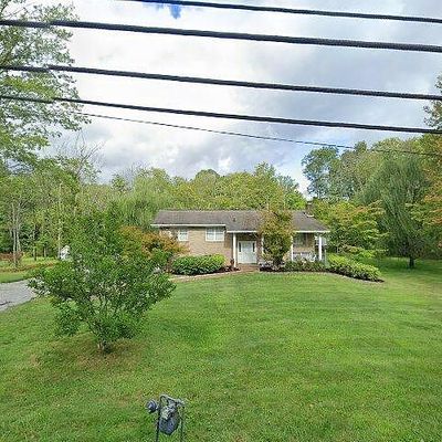 208 Saunders Station Rd, Trafford, PA 15085