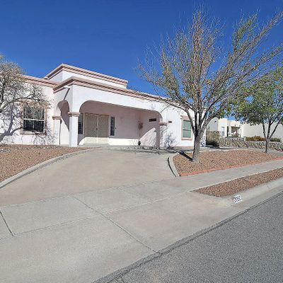 2082 Desert Greens Dr, Las Cruces, NM 88011