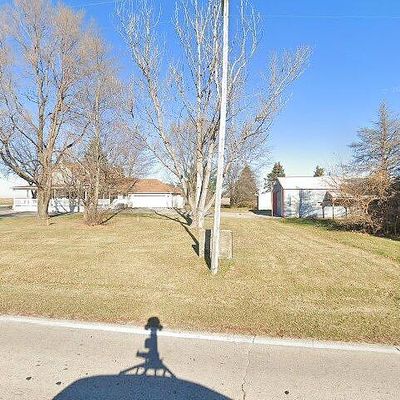 2086 Bloods Point Rd, Cherry Valley, IL 61016