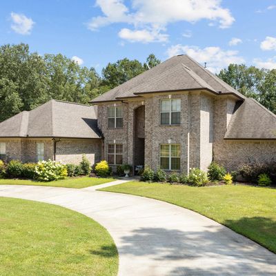 209 Bellechase Dr, Clinton, MS 39056