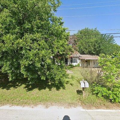 209 Oregon Ave, Azle, TX 76020