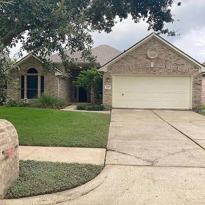 209 Spencer Lndg W, La Porte, TX 77571